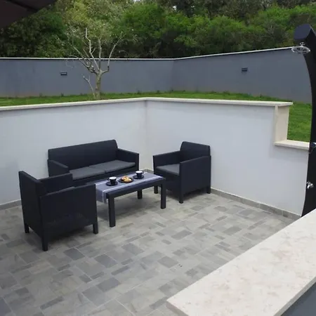 In Park Forest Soline Near The Sea * Pjescana Uvala